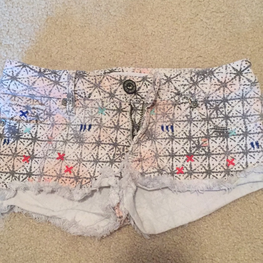 Patterned shorts